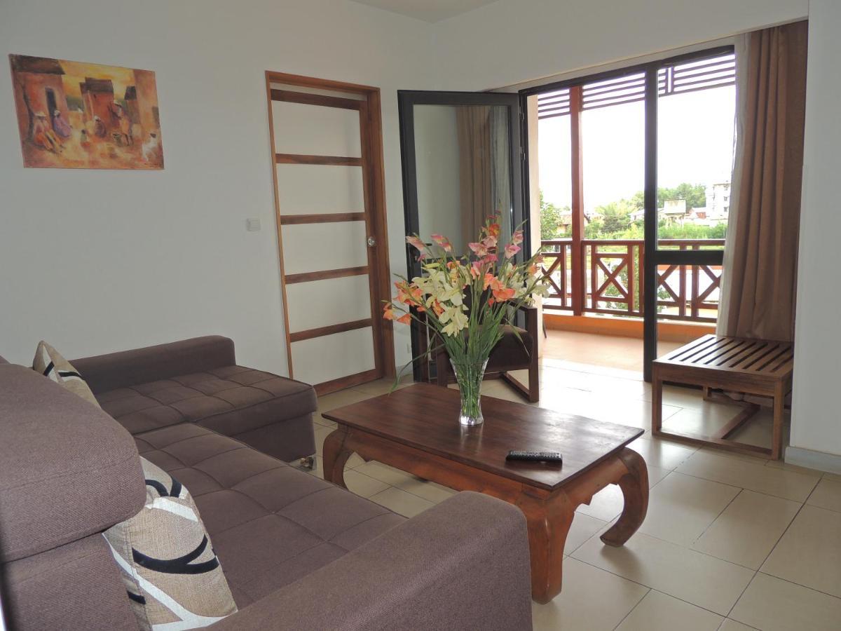 Plumeria Hotel Антсирабе Екстериор снимка